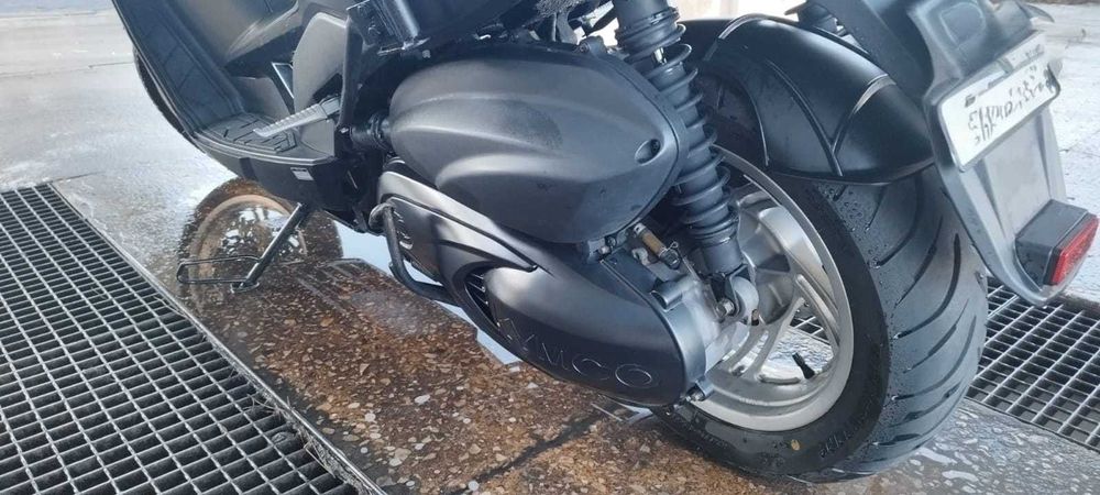 Maxi scooter Kymco Xciting 400i