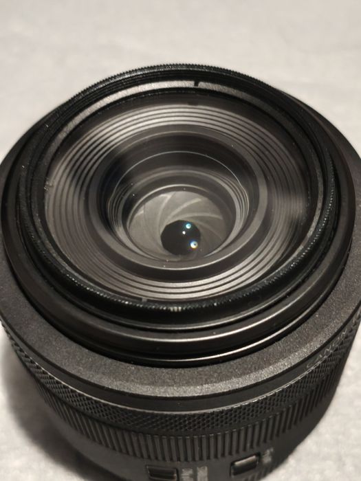 Lente Canon RF 35mm f1.8 is stm