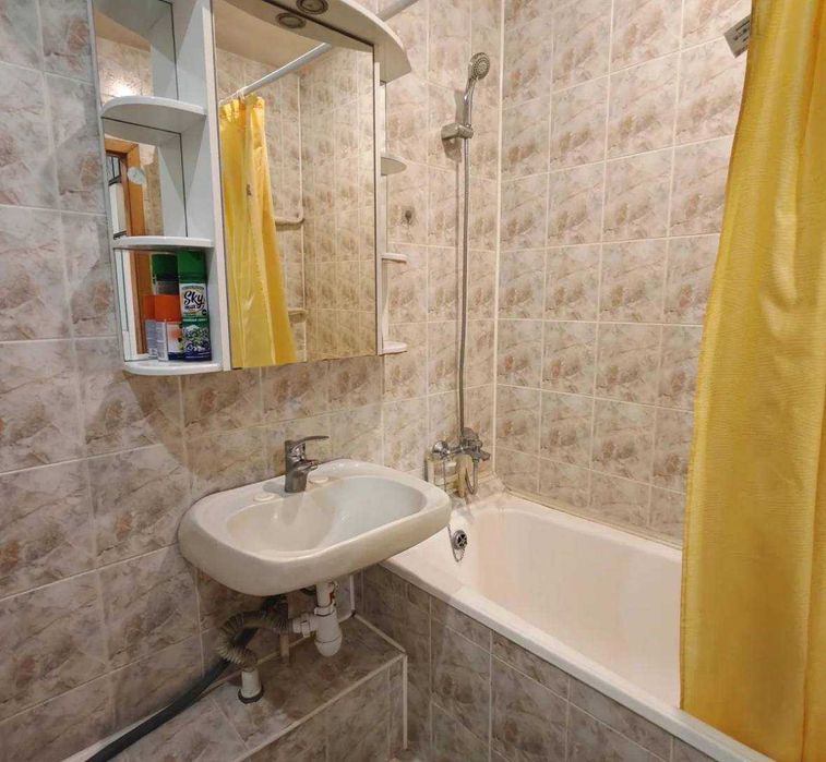 Продається олнокімнатна квартира на Науковій