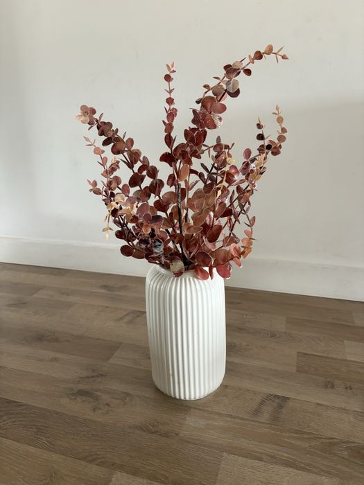 Vaso com planta artificial