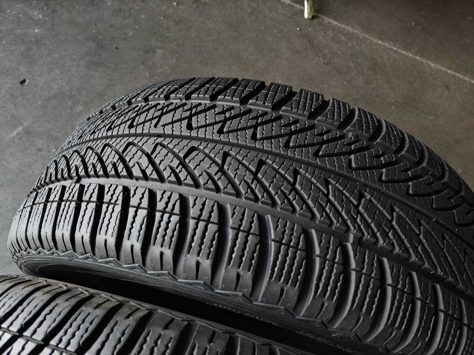2шт R17 225 55 шини зимові 22р GoodYear Ultragrip8 гарний стан
