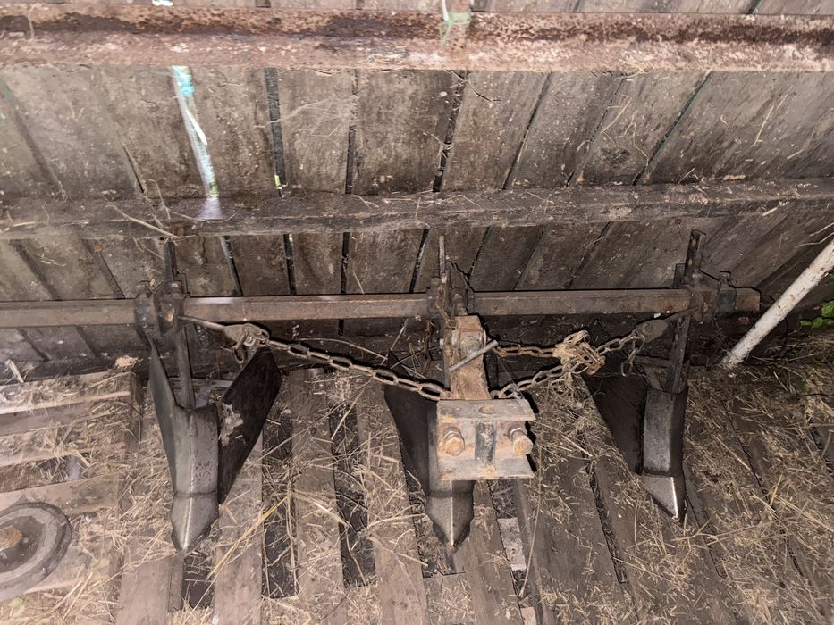 Приладдя до трактора