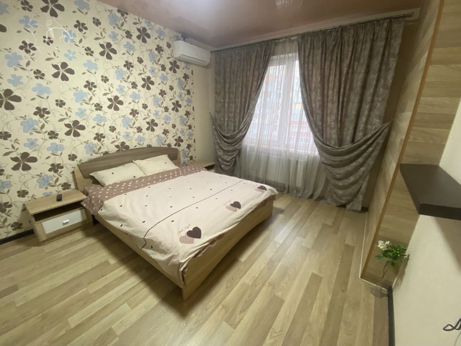 Посуточно квартира, СитиЦентр, пр-т Небесной Сотни, Киевский Р-н