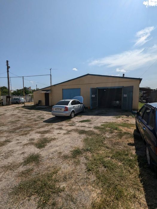 Продам комерційну нерухомість-СТО