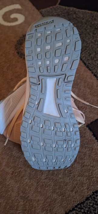 Жіночі кросівки Adidas