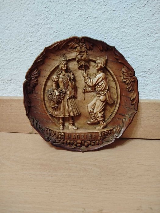 Pratos decorativos - Antiguidades / Velharias