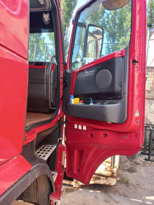 Тягач VOLVO FH 13