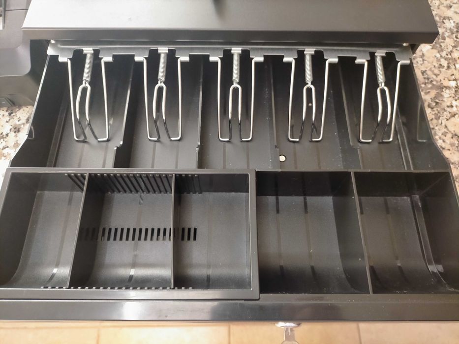 Impressora térmica e gaveta de dinheiro