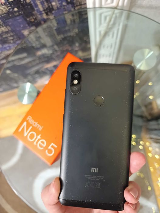 Телефон Xiaomi Redmi Note 5 (3/32)
