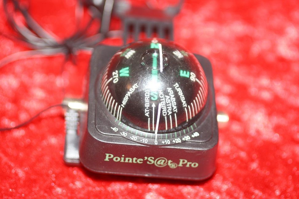 Bússola de afinação de antenas parabólicas