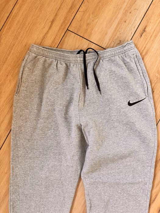 Spodnie szare dresy Nike
