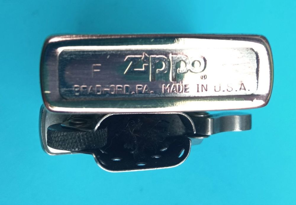 Зажигалка Zippo латунь