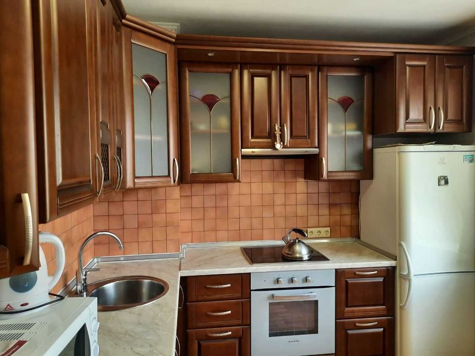 Продам 2к. улучш. капремонт гараж,ул.Ахсарова 25, 7\16 (405015)