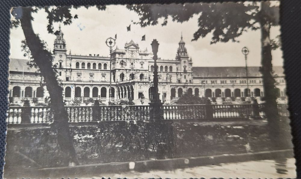 Postais espanhóis antigos anos 30 e 40 de Sevilha selados e circulados