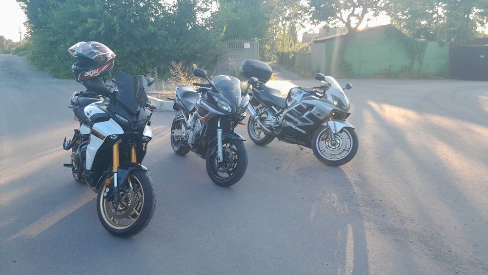 Продам ласточку Yamaha FZS600