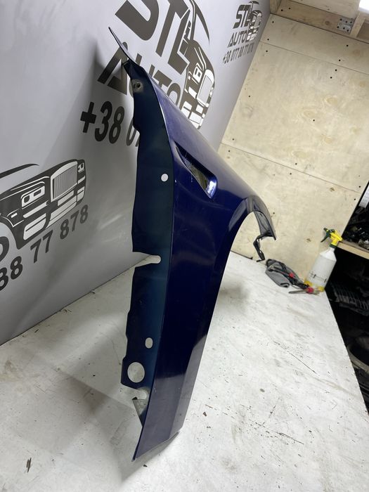 Праве крило Tesla Model 3