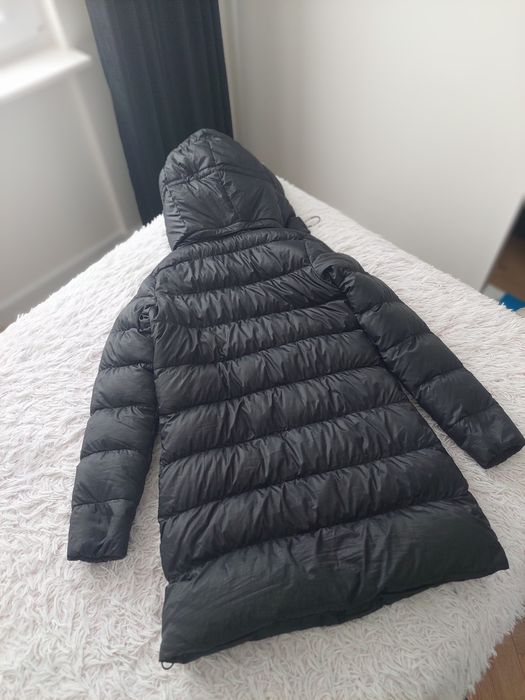 Puchową czarna kurtka nike XS