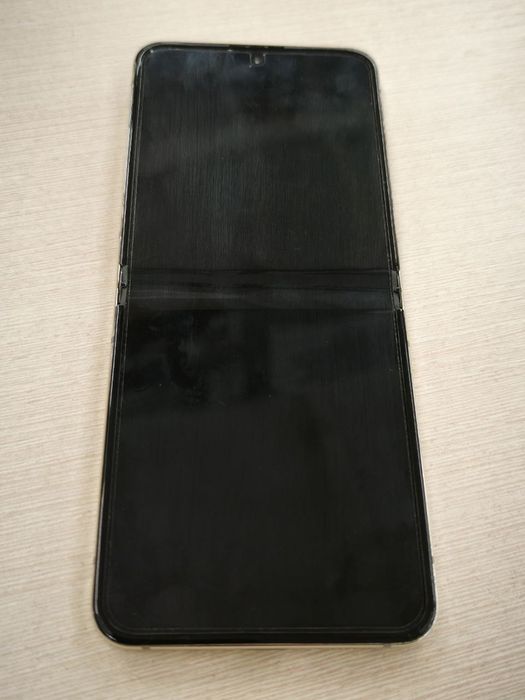 Samsung z flip 5 в хорошем состоянии