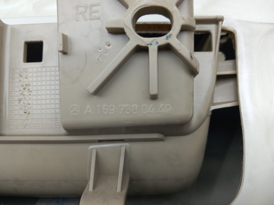 Forra porta / quartela trás direita MERCEDES-BENZ Classe B (W245)