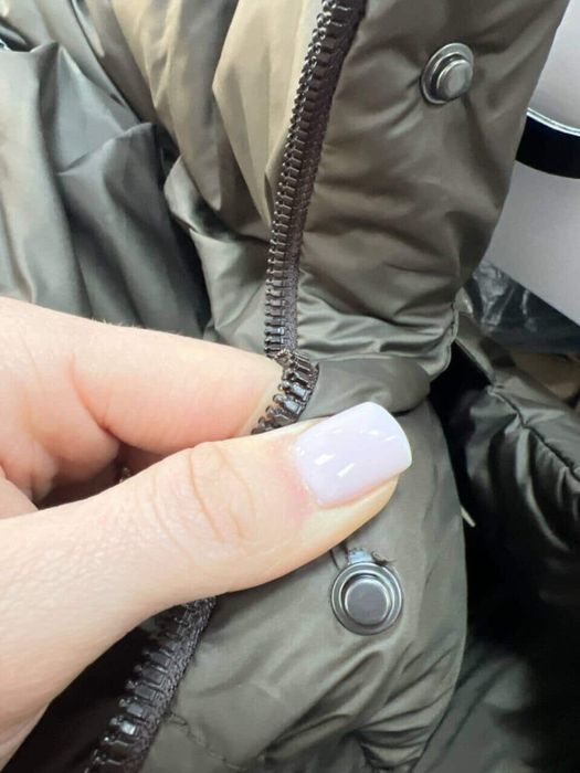 Жіночій пуховик з біопухом