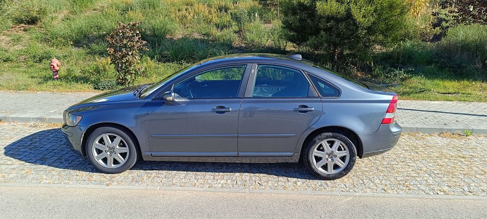 Volvo S40