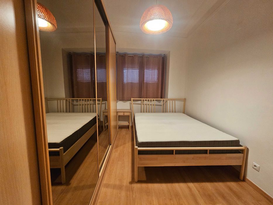 Cama BJÖRKSNÄS e colchão - tudo novo