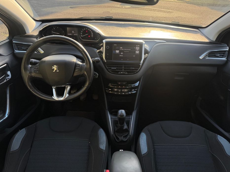 Peugeot 208 1.6hdi 2013