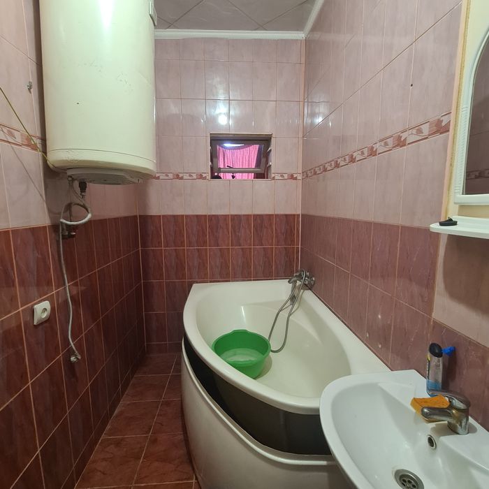 Продається двохкімнатна квартира в м.Берегове.