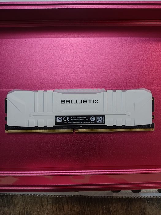 Оперативна пам'ять Ballistix DDR4 Tactical Tracer RGB, 16GB, 3000MH