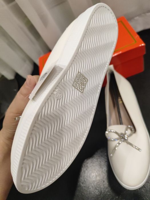 Лофери кеди макасіни білі 38 р