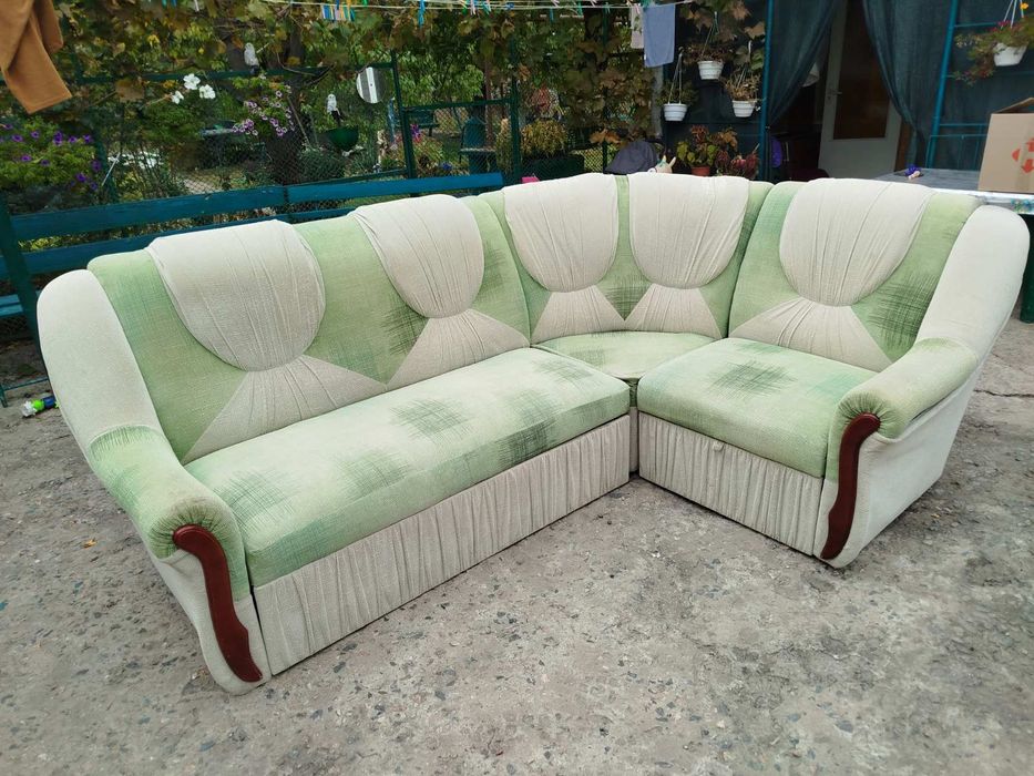 Продам мягкий уголок в рабочем состоянии б.у