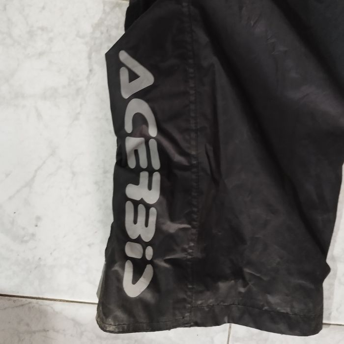 vendo capacete xl + capa de chuva para moto( semi novo )