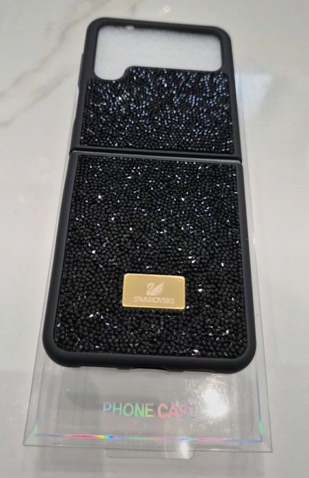 Swarovski nowe etui na Samsung Flip 4
