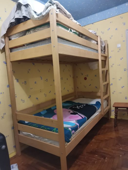 Продам 2-х ярусную кровать, срочно