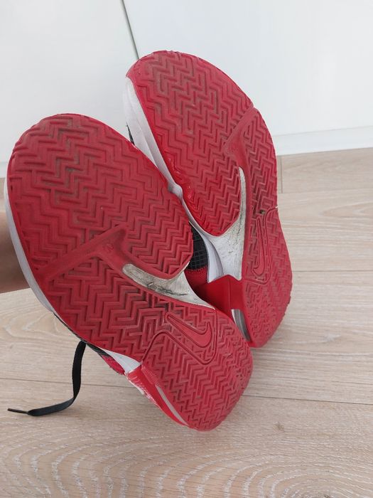 Buty do koszykówki Nike LeBron Witness 7 r. 41
