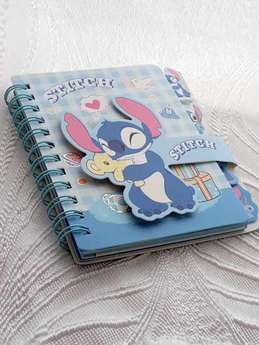 Conjunto de estojo e caderno