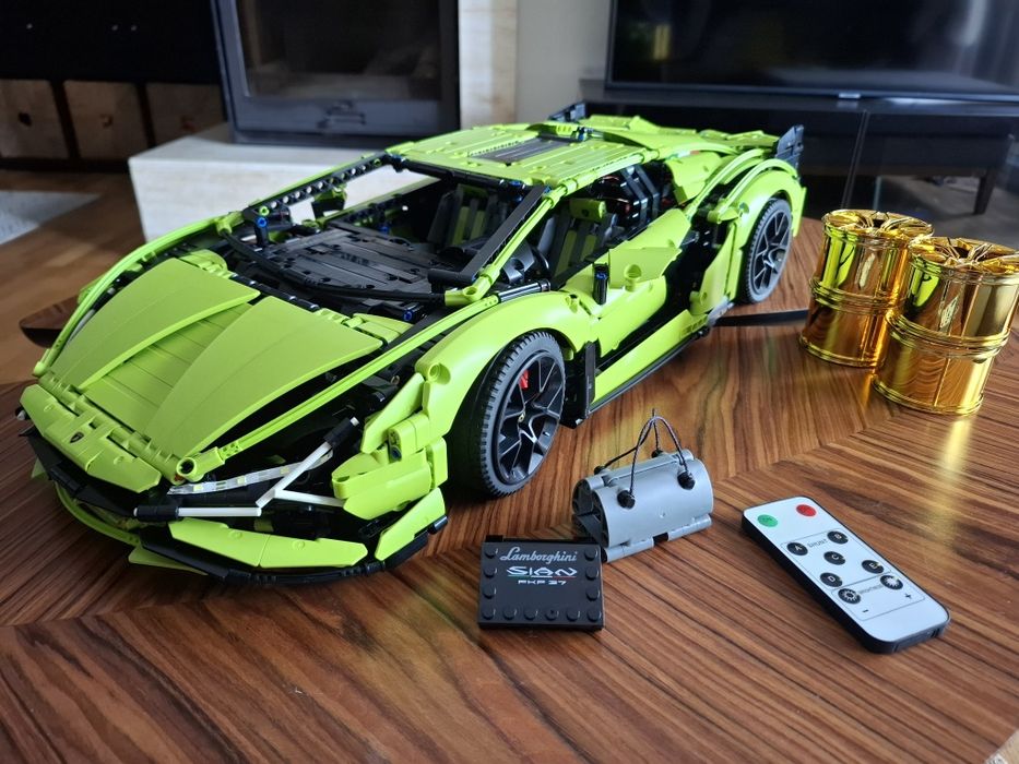 Lamborghini Scian technics 1:8