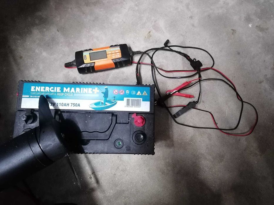 Barco insuflável + motor