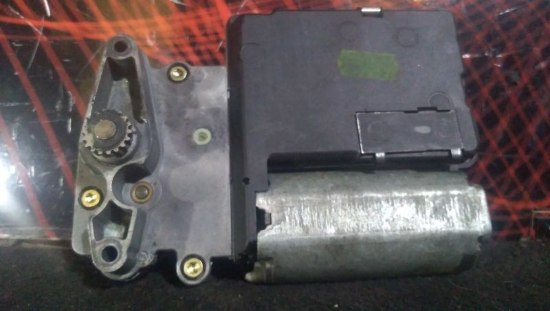 Motor Do Teto De Abrir Volkswagen Passat Variant (3B5)