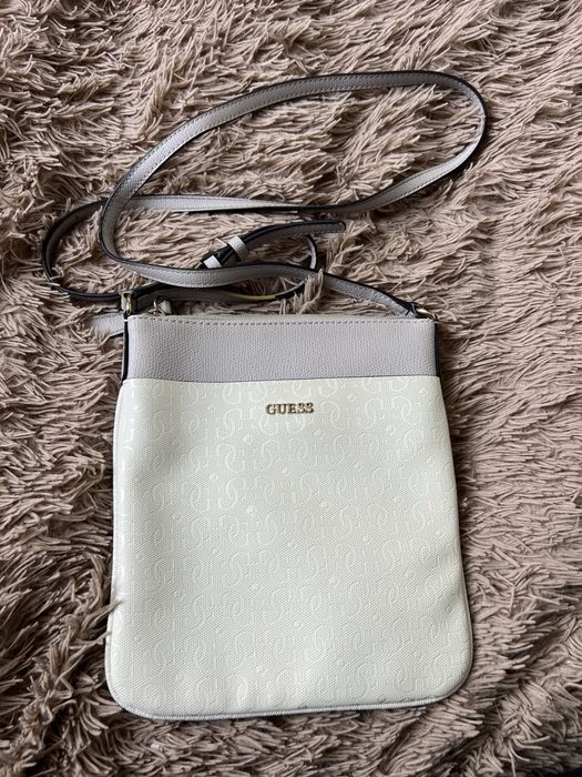 Сумочка через плече GUESS ,Germany