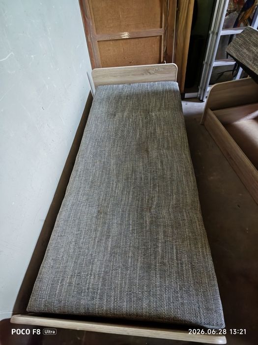 Łóżko pojedyncze z pojemnikiem 200x90