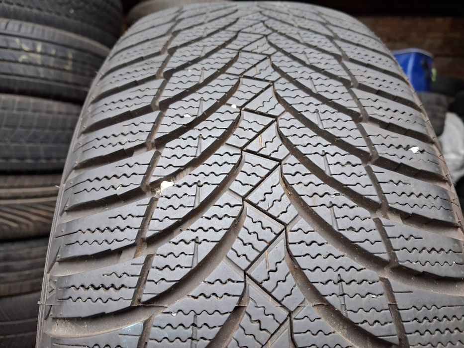 распаровка шины б/у 205/55 R16 Nexen Win Guard