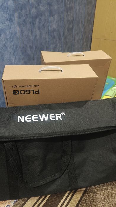 комплект світла NEEWER PL60C RGB (2 панелі + 2 стійки)