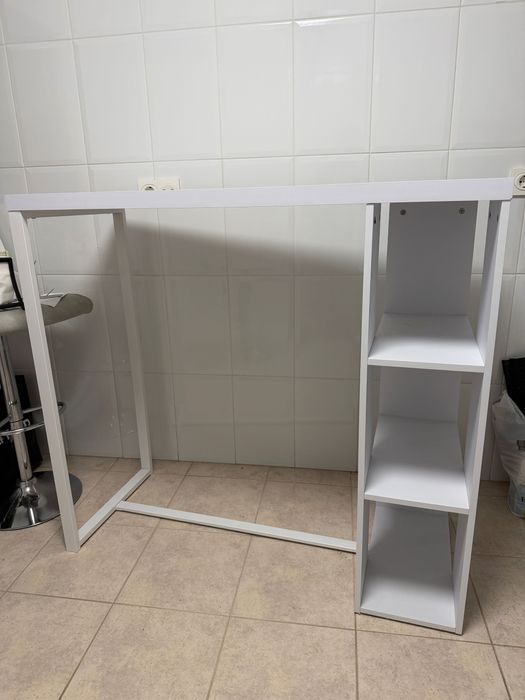 Mesa de refeição alta