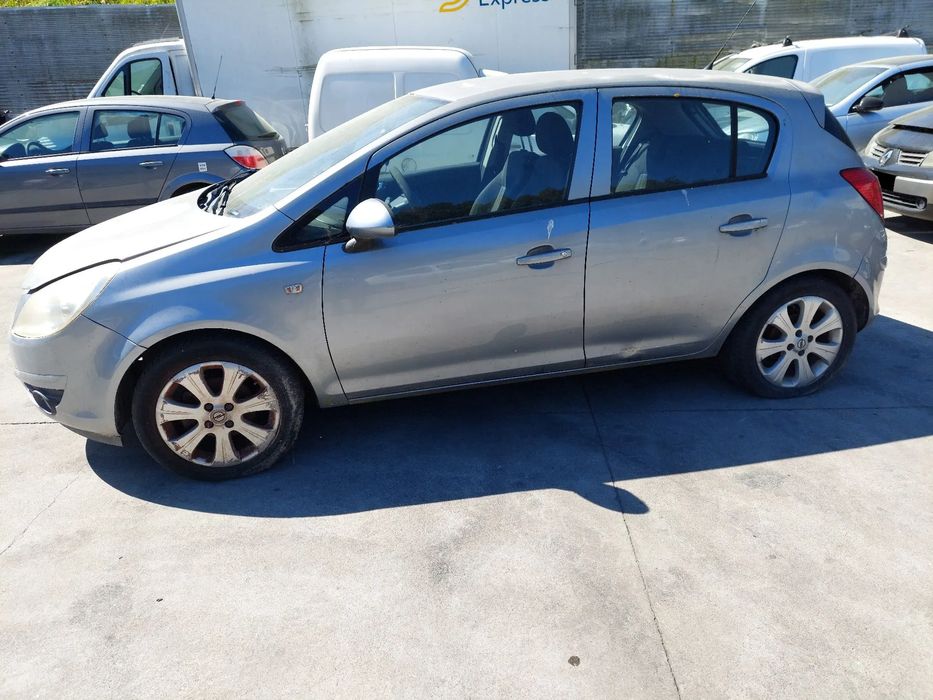 Para peças OPEL Corsa D