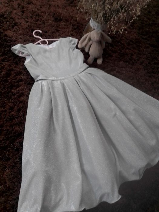 Святкова сукня для дівчаток