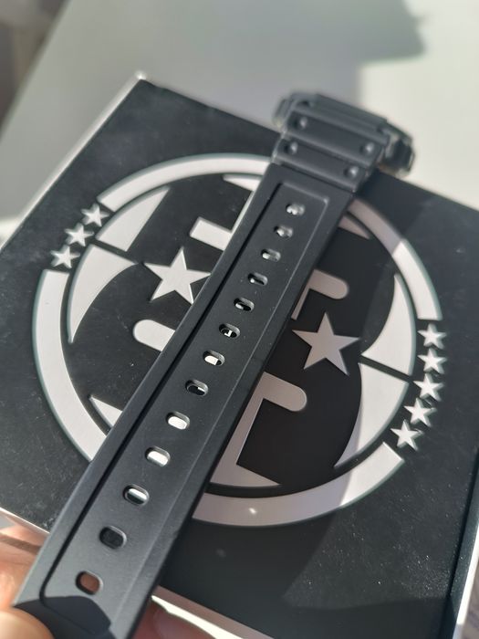 DW5035 1B Casio G-shock 35th rocznicówka.