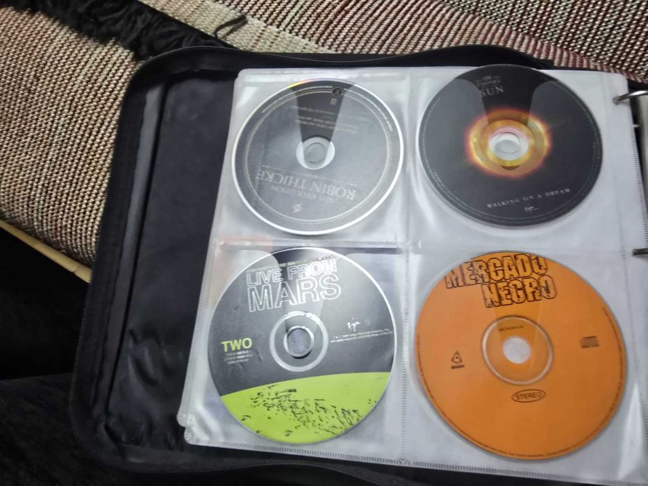 Conjunto de mais de 100 CD's muitos originais