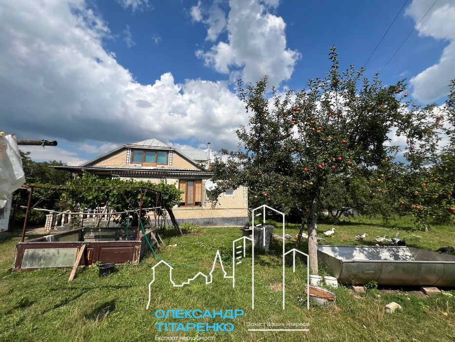 Продам будинок з великою ділянкою с. Слобідка-Рахнівська