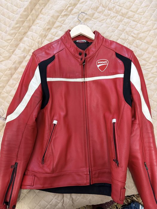 Мотокуртка Ducati